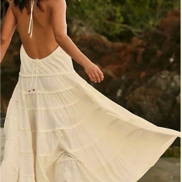 $118 Free people Somewhere Sunny Drop Waist Halter Maxi Dress Cream Size M NWOT - Picture 2 of 3